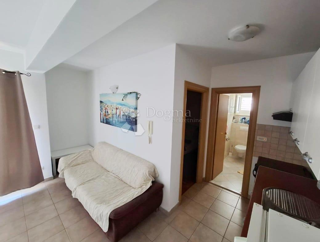 Stanovanje Supetar, 32m2