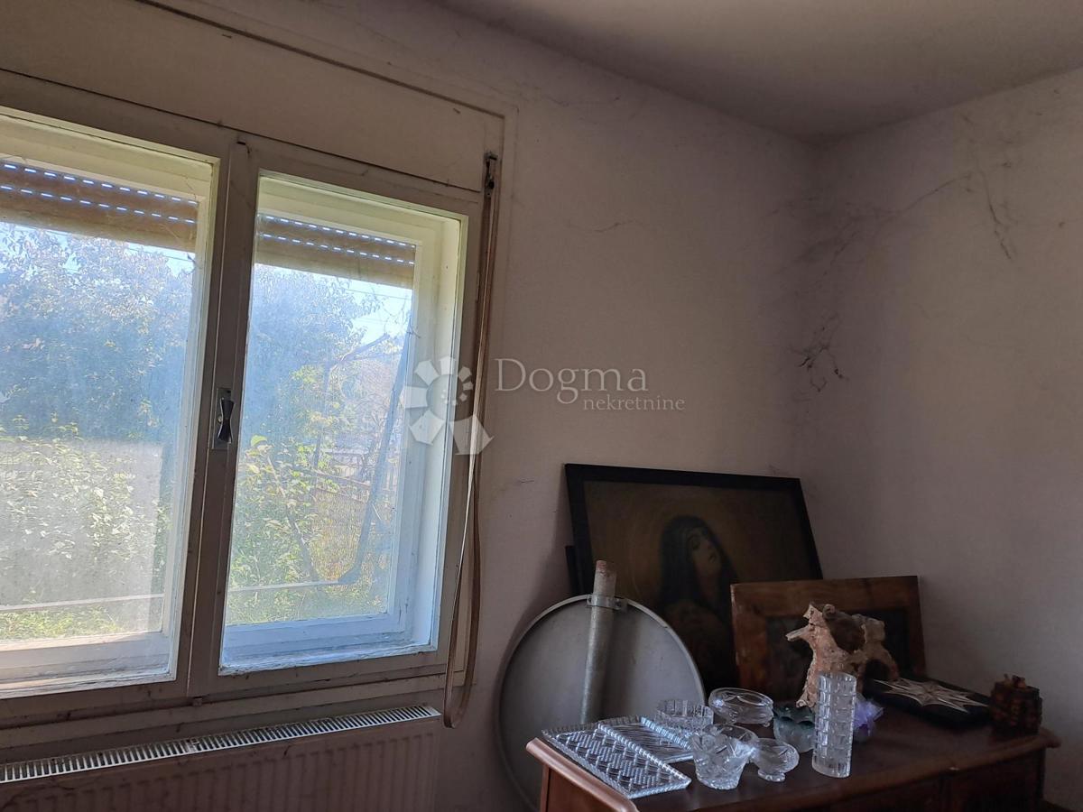 Hiša Zeleni brijeg, Sisak, 272m2