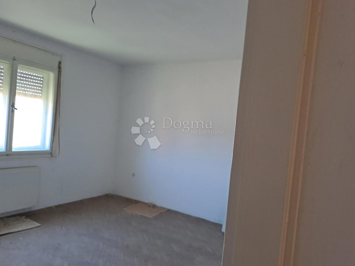 Hiša Zeleni brijeg, Sisak, 272m2