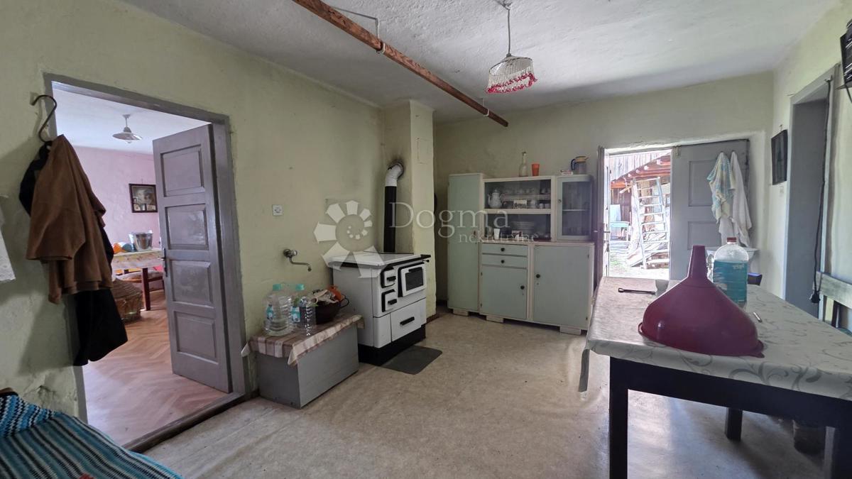 Hiša Severin na Kupi, Vrbovsko, 100m2