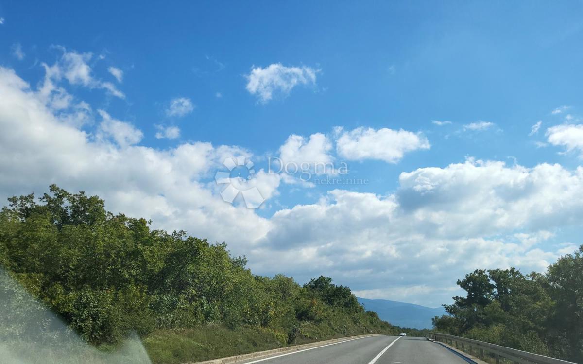 Kmetijsko zemljišče Novi Vinodolski, 19.551m2