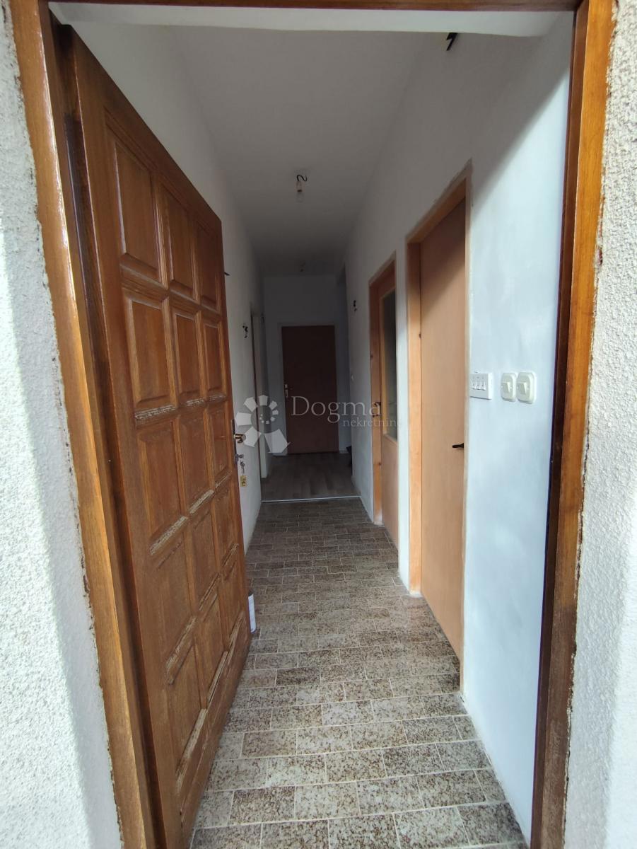 Hiša Raslina, Šibenik - Okolica, 85m2