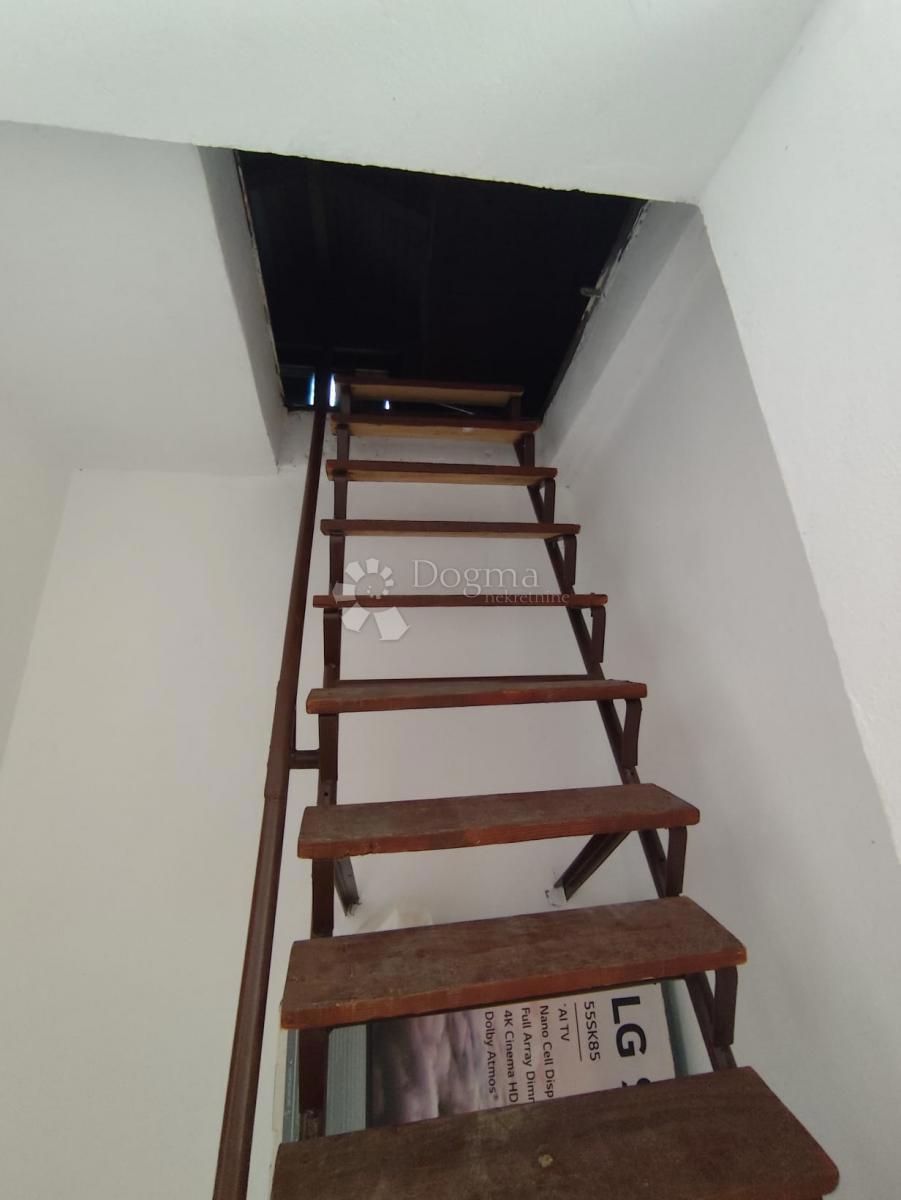 Hiša Raslina, Šibenik - Okolica, 85m2