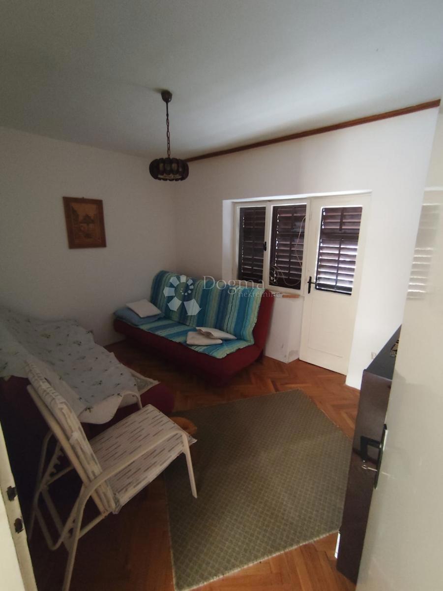 Hiša Raslina, Šibenik - Okolica, 85m2