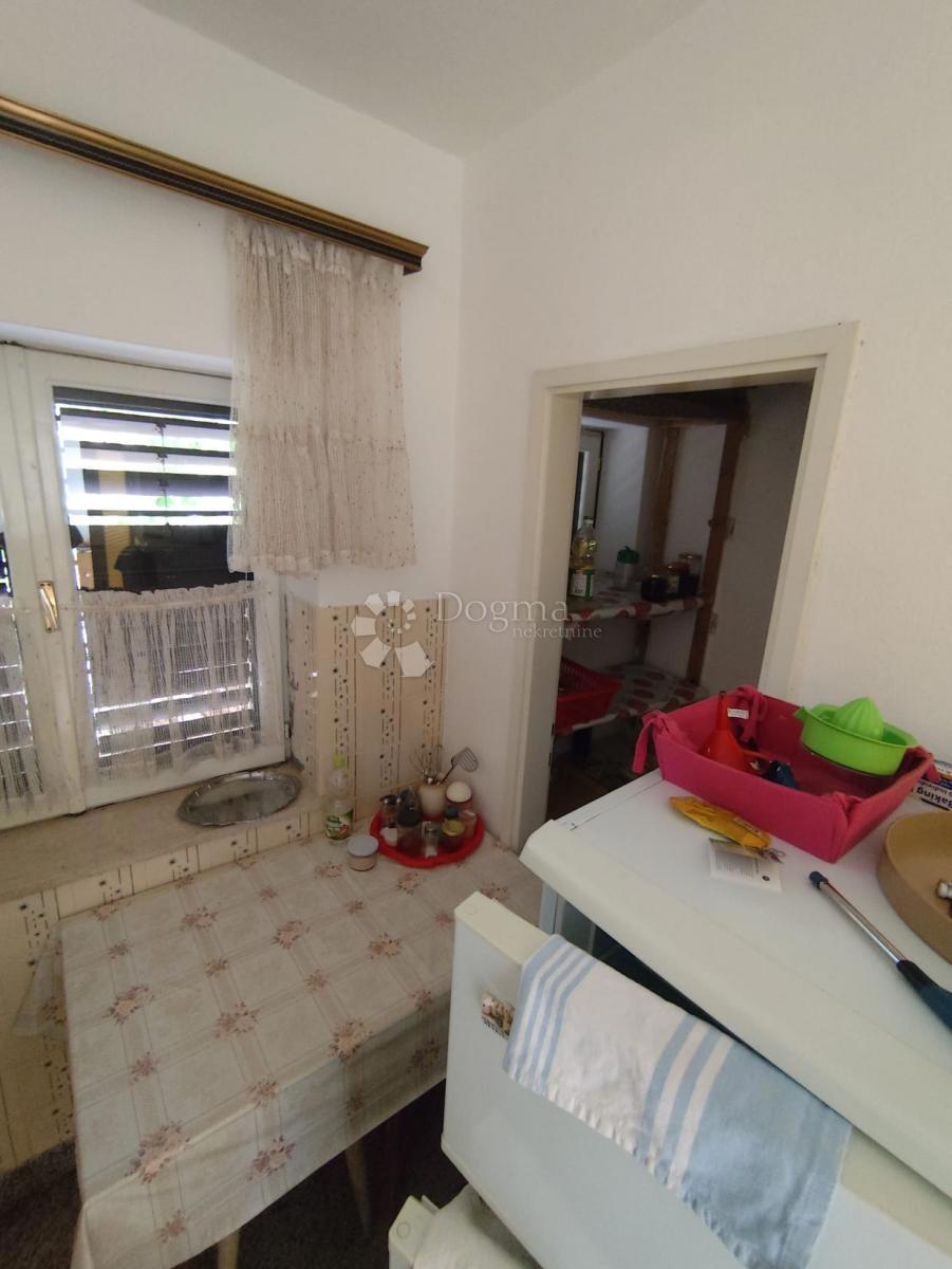 Hiša Raslina, Šibenik - Okolica, 85m2