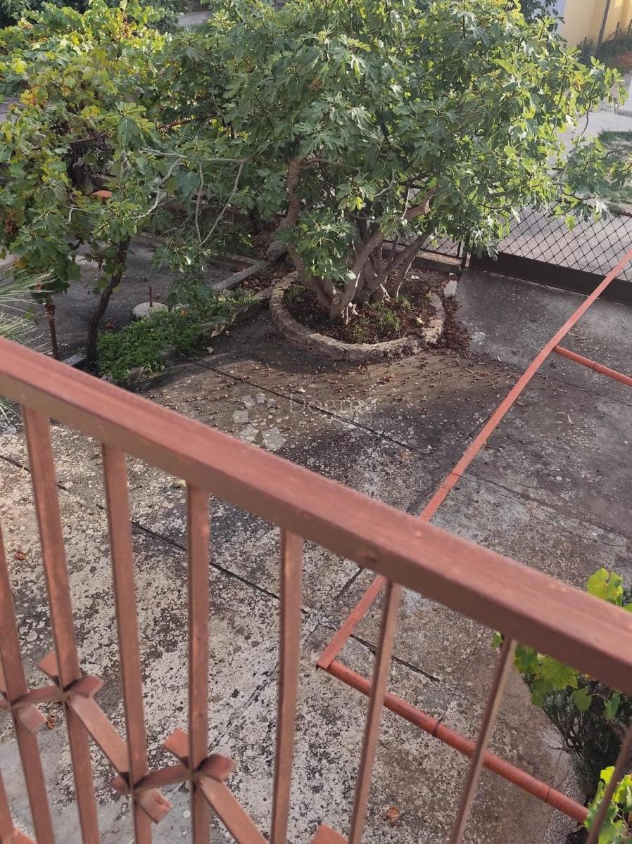 Hiša Raslina, Šibenik - Okolica, 85m2