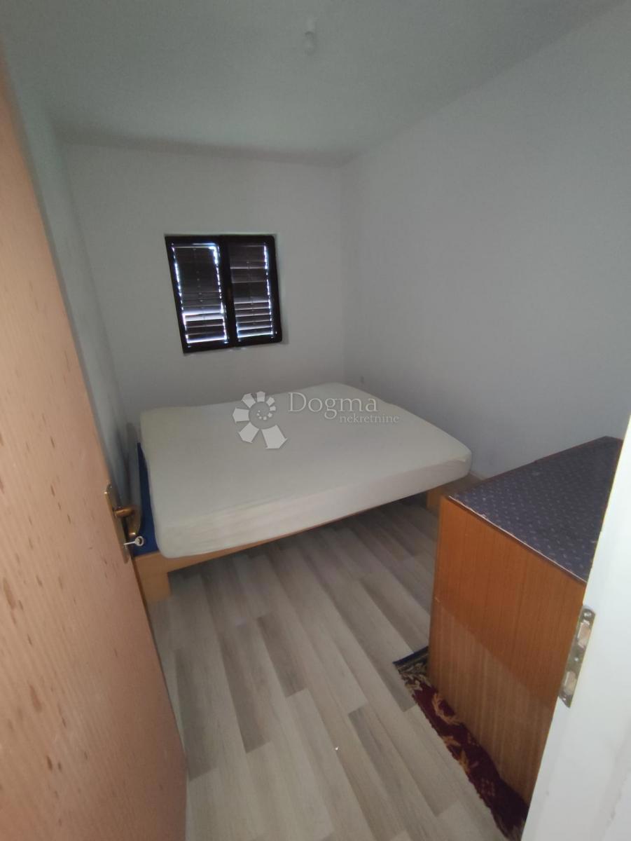 Hiša Raslina, Šibenik - Okolica, 85m2