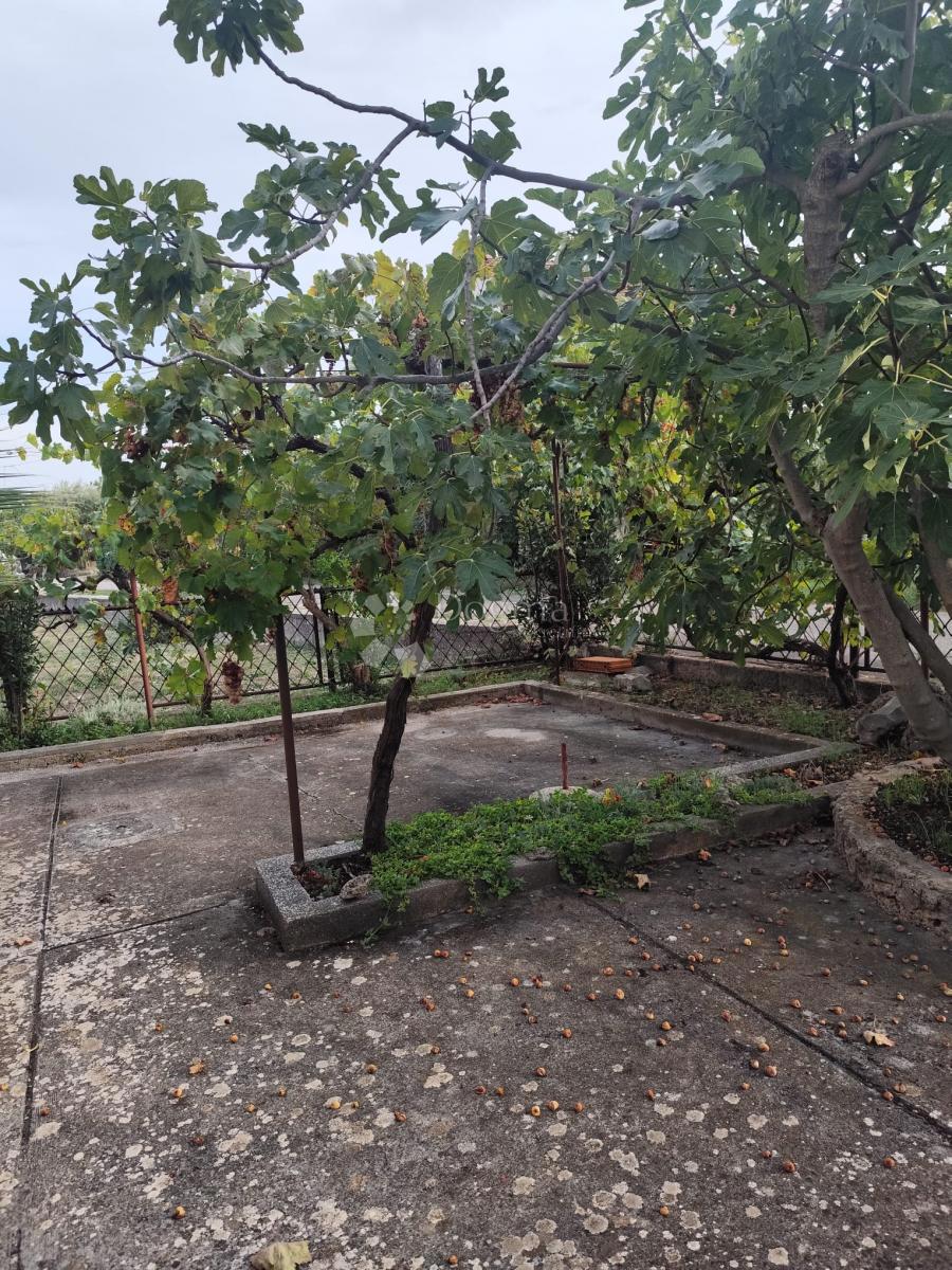 Hiša Raslina, Šibenik - Okolica, 85m2