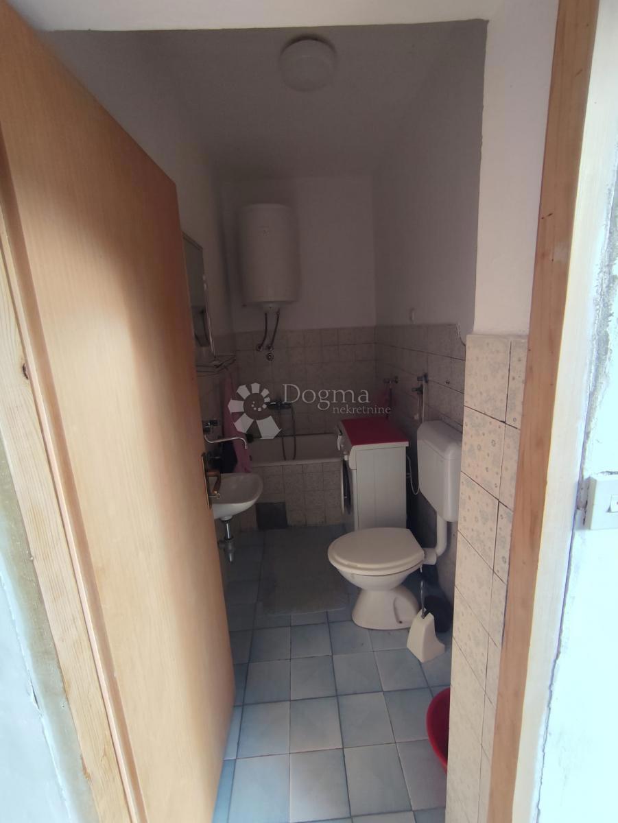 Hiša Raslina, Šibenik - Okolica, 85m2