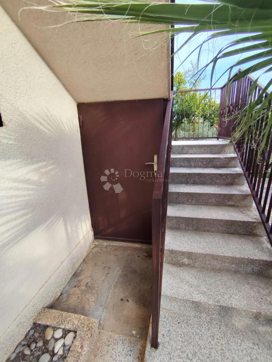 Hiša Raslina, Šibenik - Okolica, 85m2