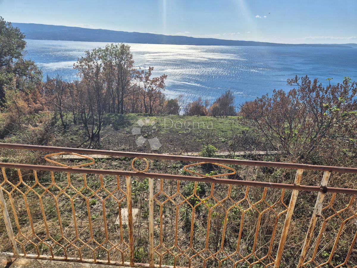 Zazidljivo zemljišče Jesenice, Dugi Rat, 750m2