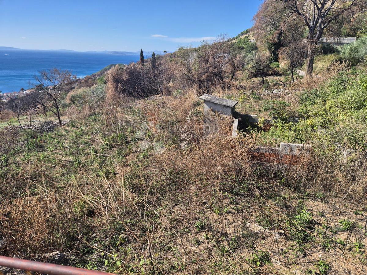 Zazidljivo zemljišče Jesenice, Dugi Rat, 750m2