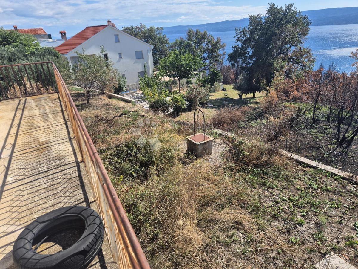 Zazidljivo zemljišče Jesenice, Dugi Rat, 750m2