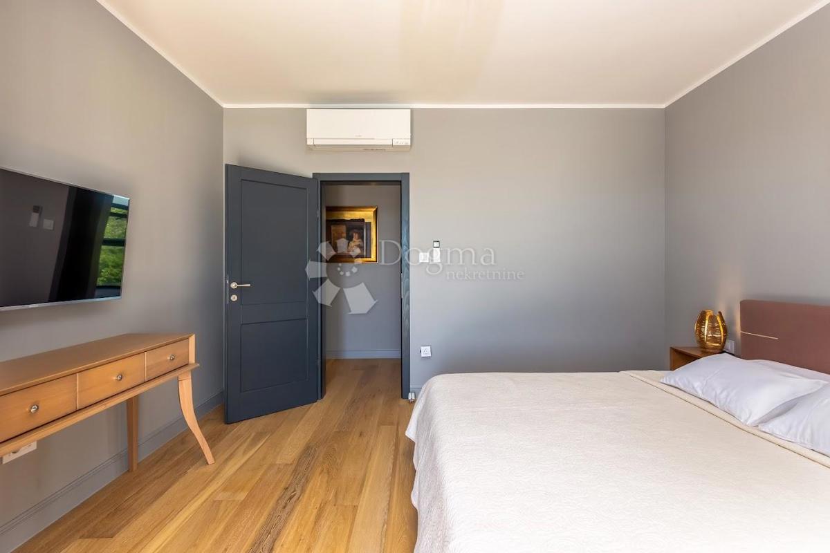 Hiša Murvica, Poličnik, 360m2