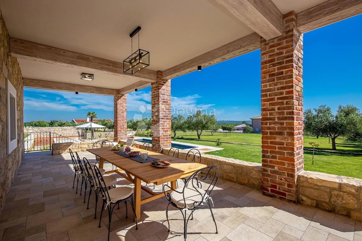 Hiša Murvica, Poličnik, 360m2