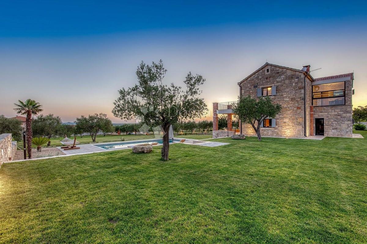 Hiša Murvica, Poličnik, 360m2