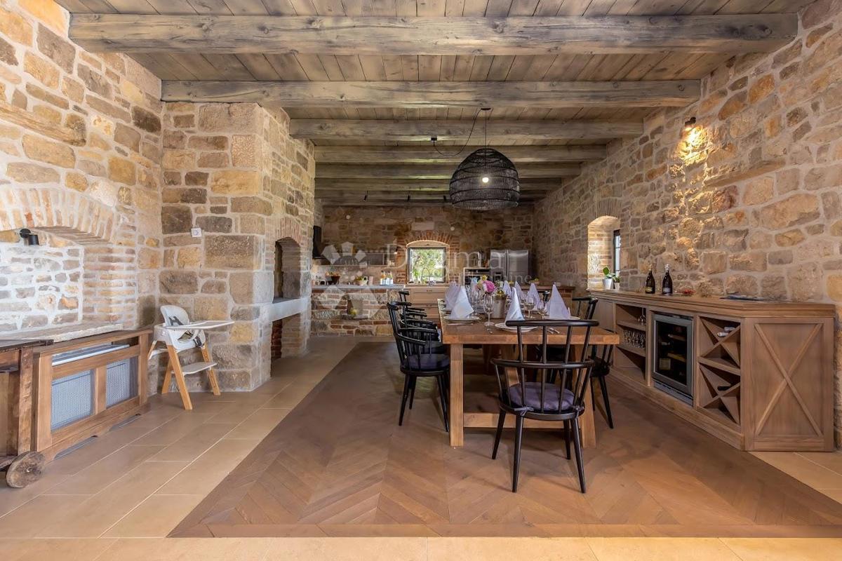 Hiša Murvica, Poličnik, 360m2