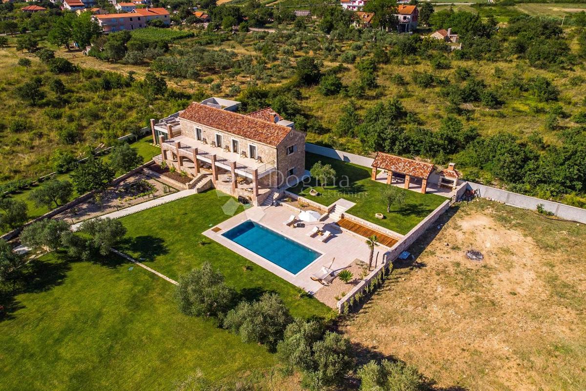 Hiša Murvica, Poličnik, 360m2