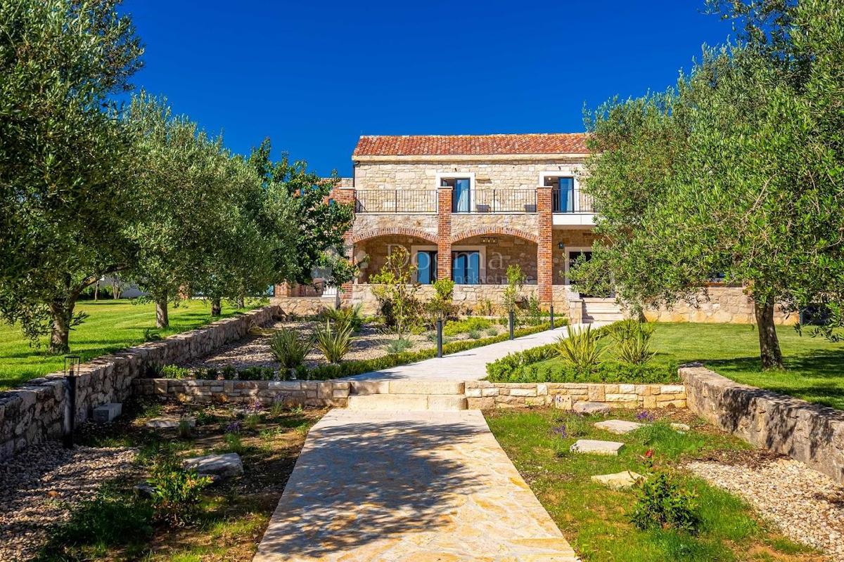 Hiša Murvica, Poličnik, 360m2