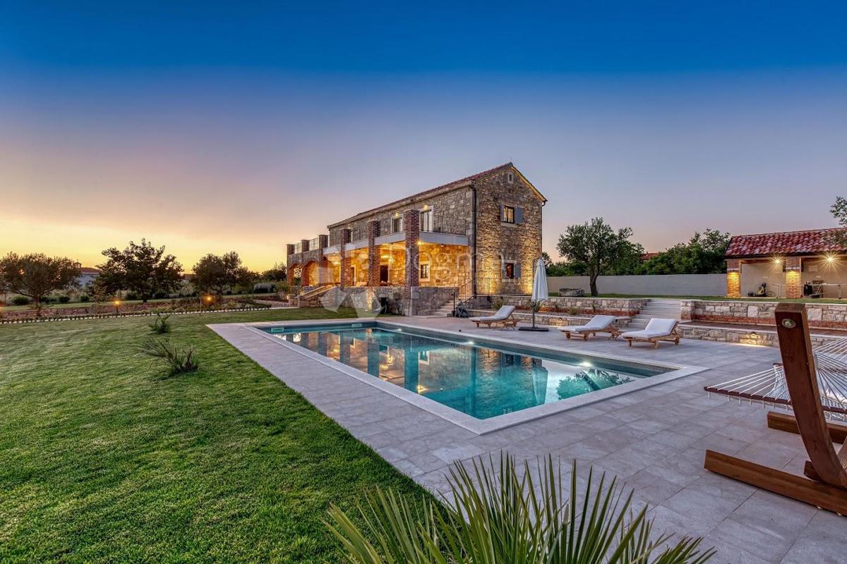 Hiša Murvica, Poličnik, 360m2