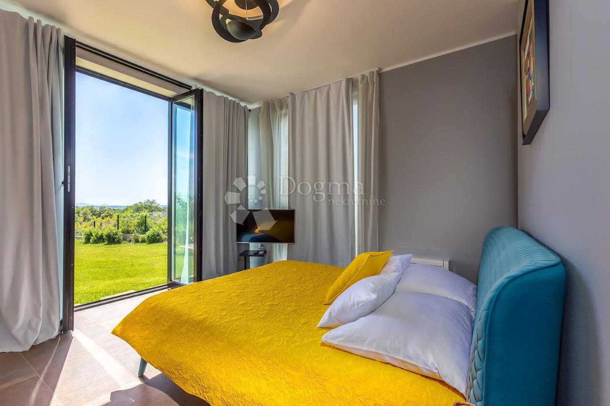 Hiša Murvica, Poličnik, 360m2