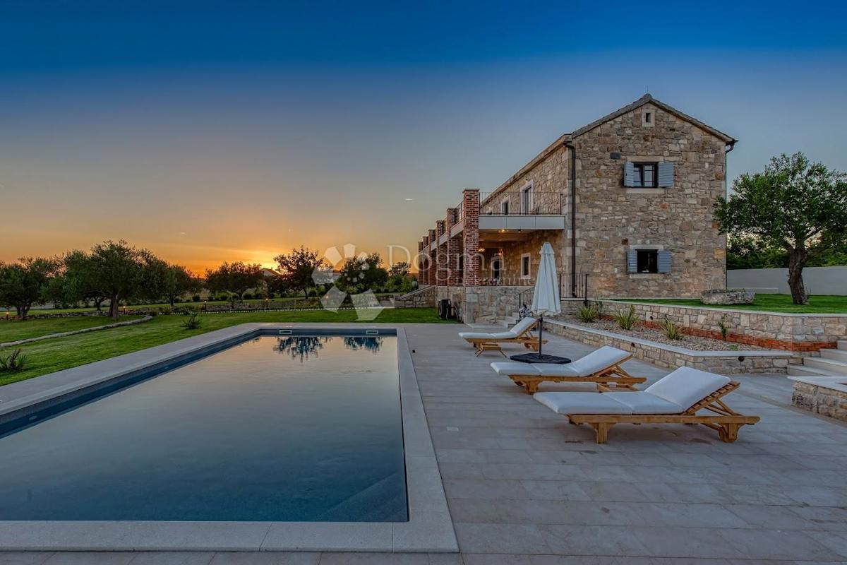 Hiša Murvica, Poličnik, 360m2