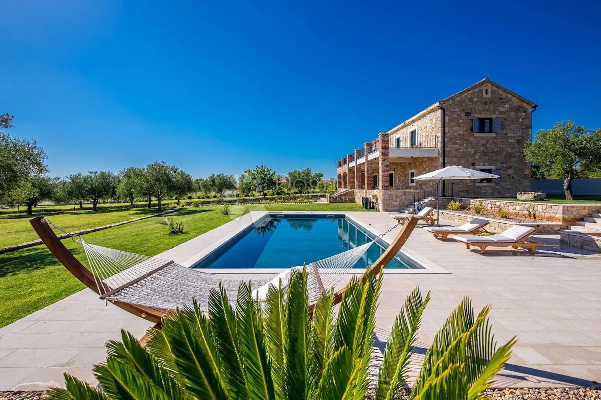 Hiša Murvica, Poličnik, 360m2