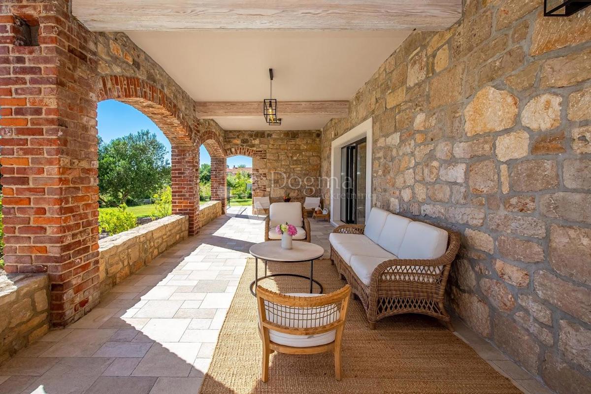 Hiša Murvica, Poličnik, 360m2