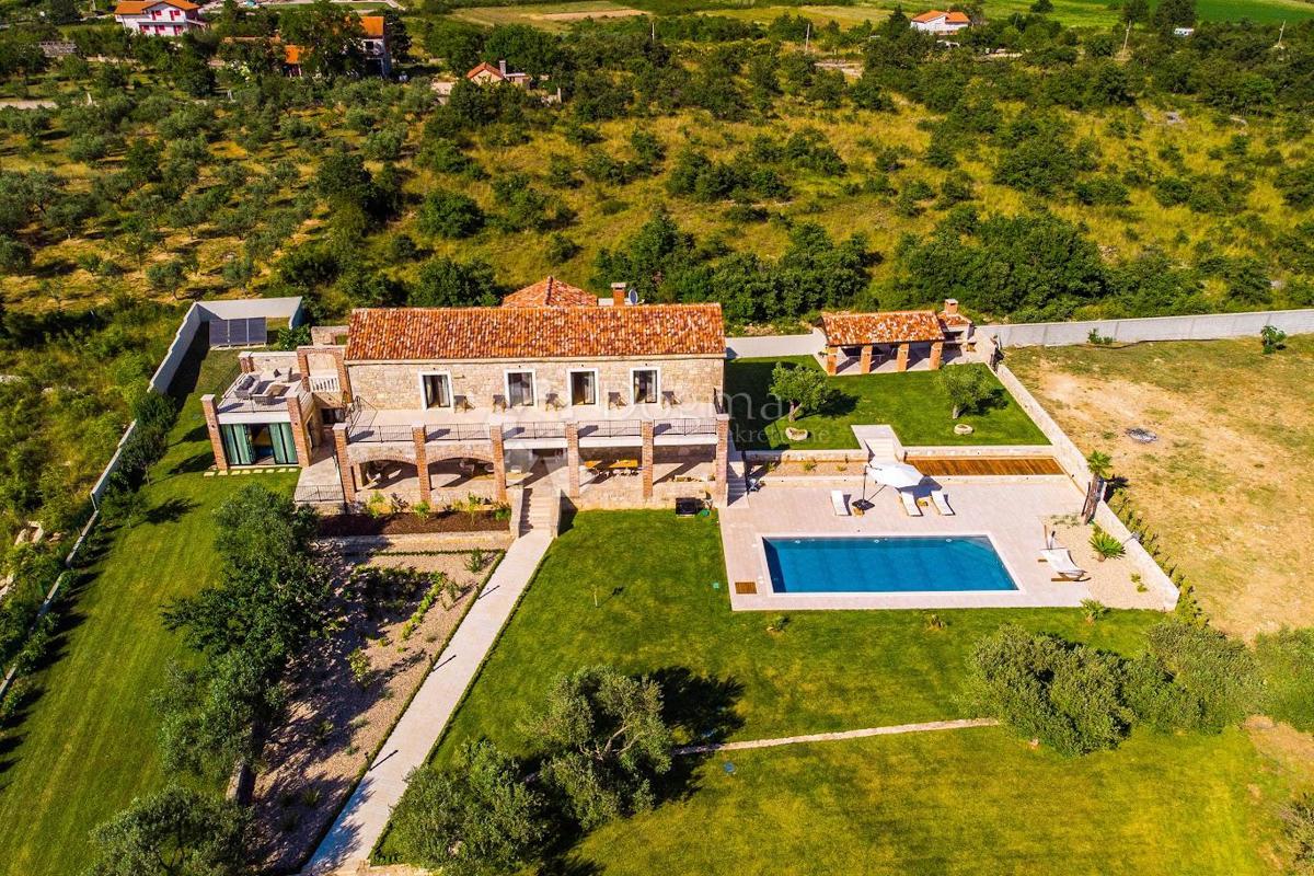 Hiša Murvica, Poličnik, 360m2