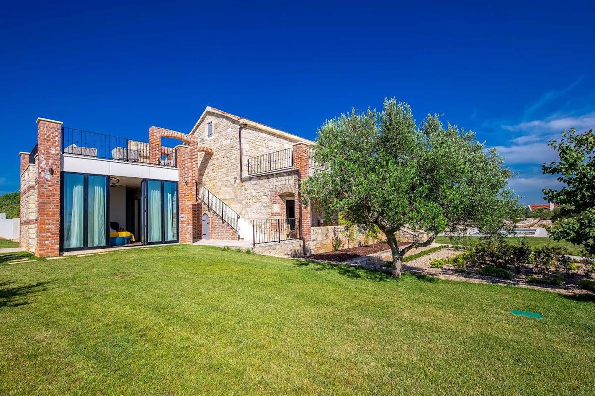 Hiša Murvica, Poličnik, 360m2