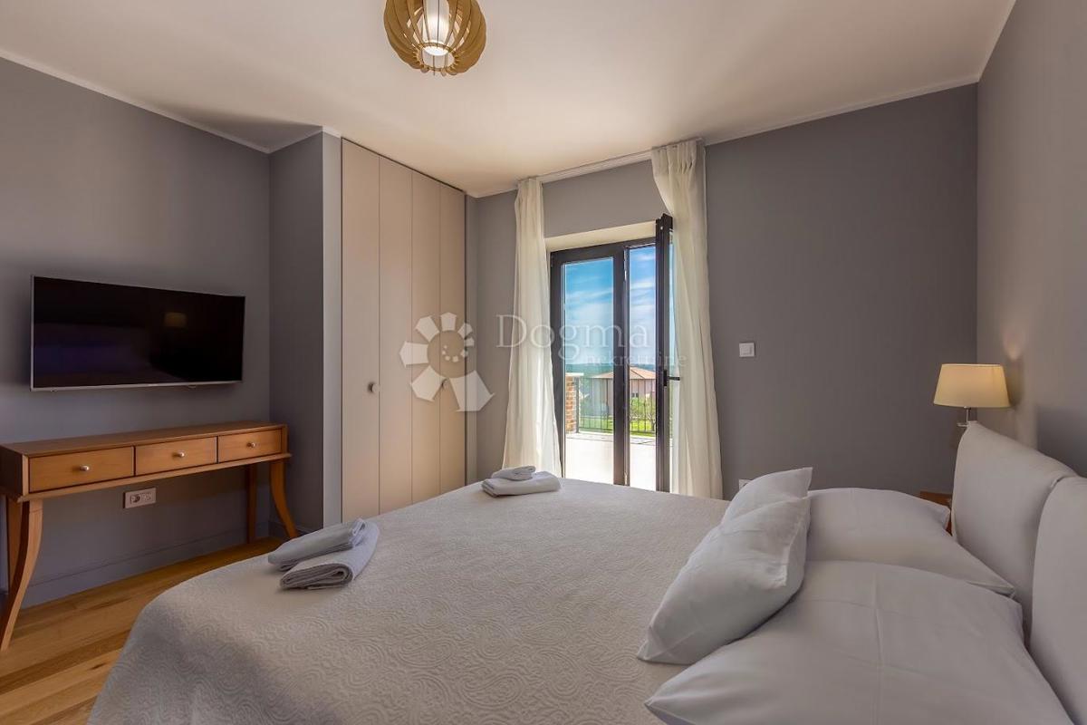 Hiša Murvica, Poličnik, 360m2