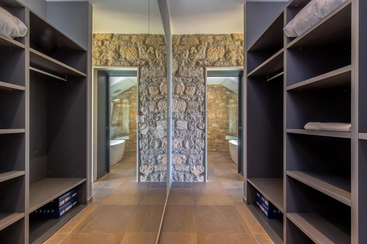 Hiša Murvica, Poličnik, 360m2