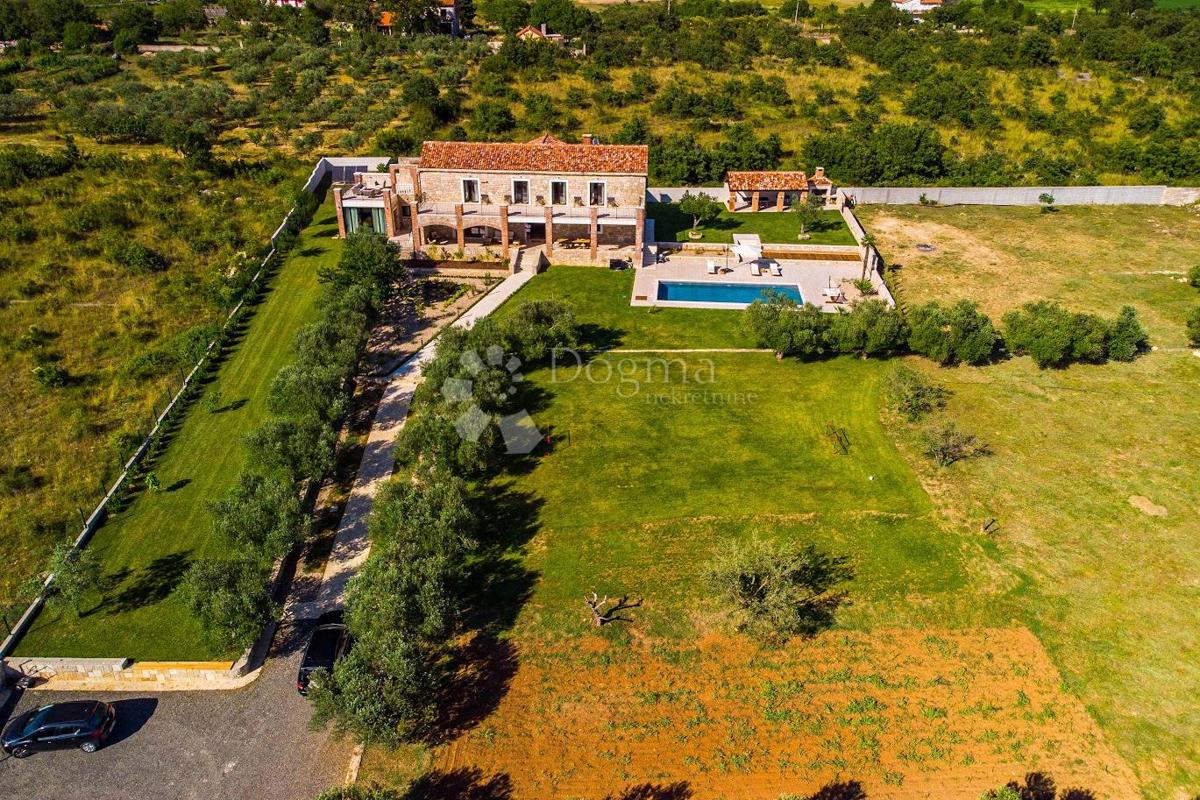 Hiša Murvica, Poličnik, 360m2