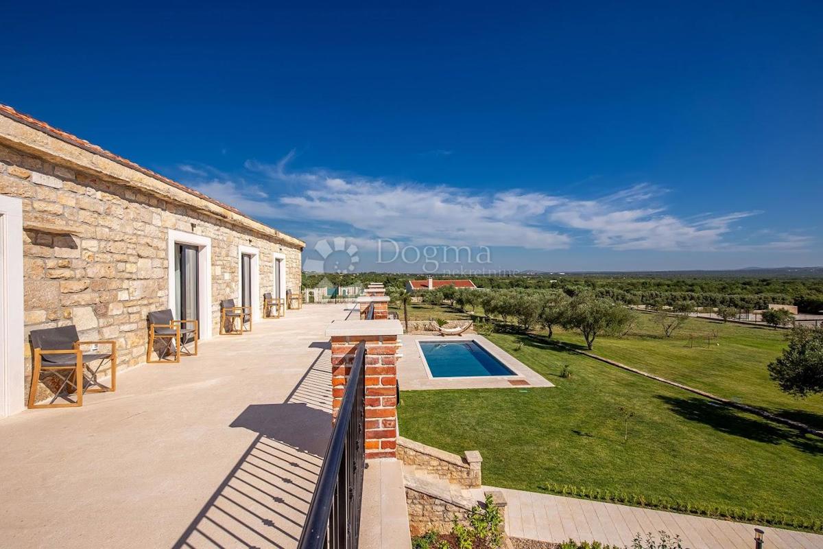 Hiša Murvica, Poličnik, 360m2