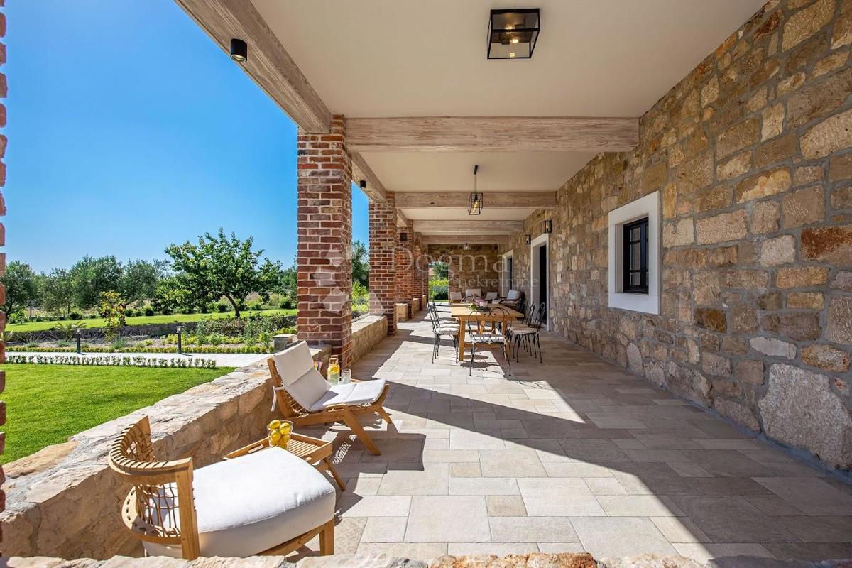 Hiša Murvica, Poličnik, 360m2