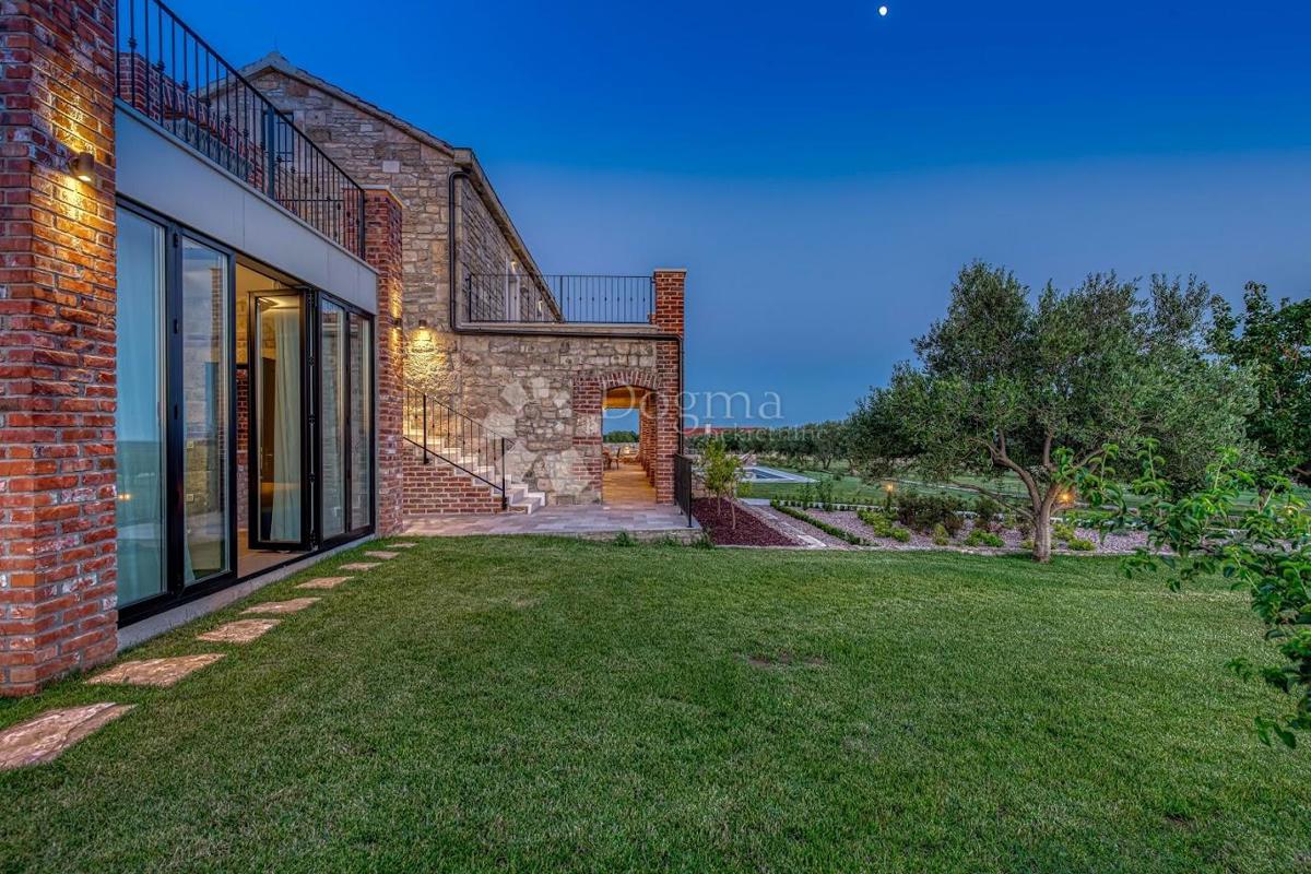 Hiša Murvica, Poličnik, 360m2