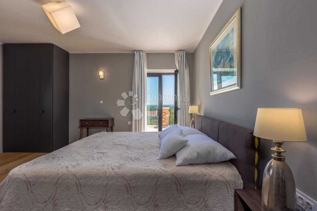 Hiša Murvica, Poličnik, 360m2