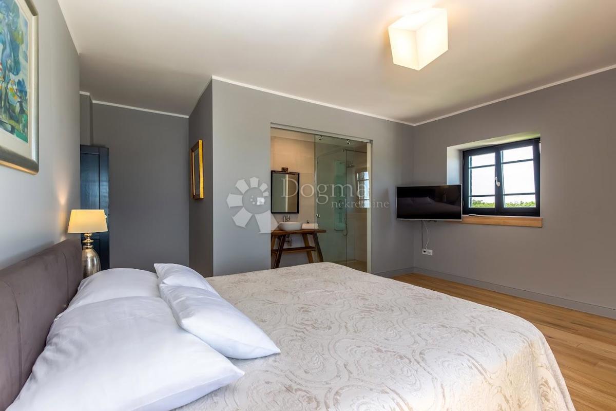 Hiša Murvica, Poličnik, 360m2