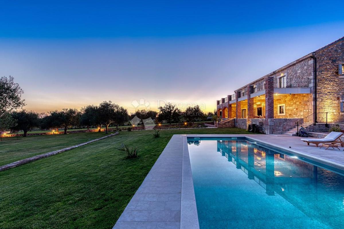 Hiša Murvica, Poličnik, 360m2