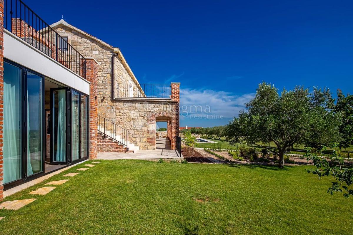 Hiša Murvica, Poličnik, 360m2