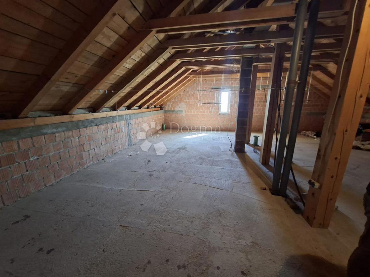 Hiša Lučko, Novi Zagreb - Zapad, 467m2