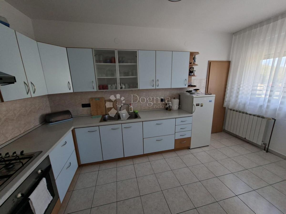 Hiša Lučko, Novi Zagreb - Zapad, 467m2