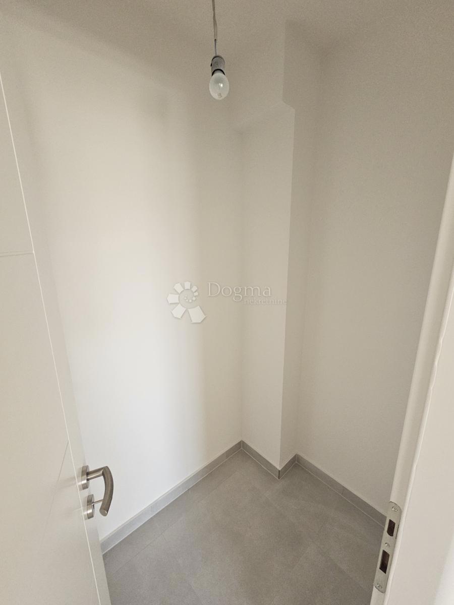 Stanovanje Kaštel Sućurac, Kaštela, 59m2