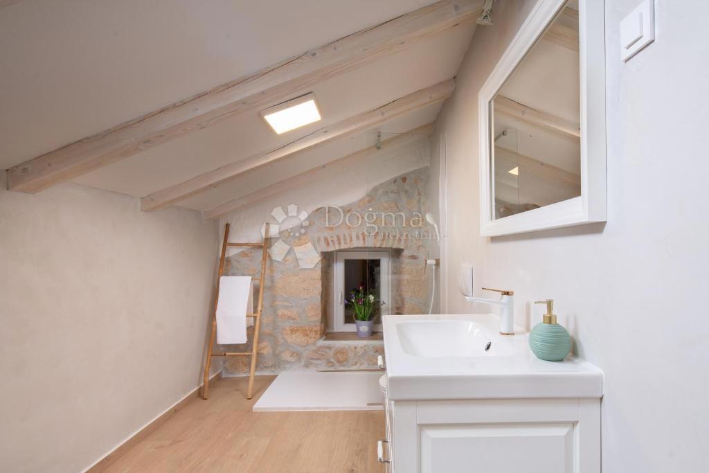 Hiša Bribir, Vinodolska Općina, 120m2