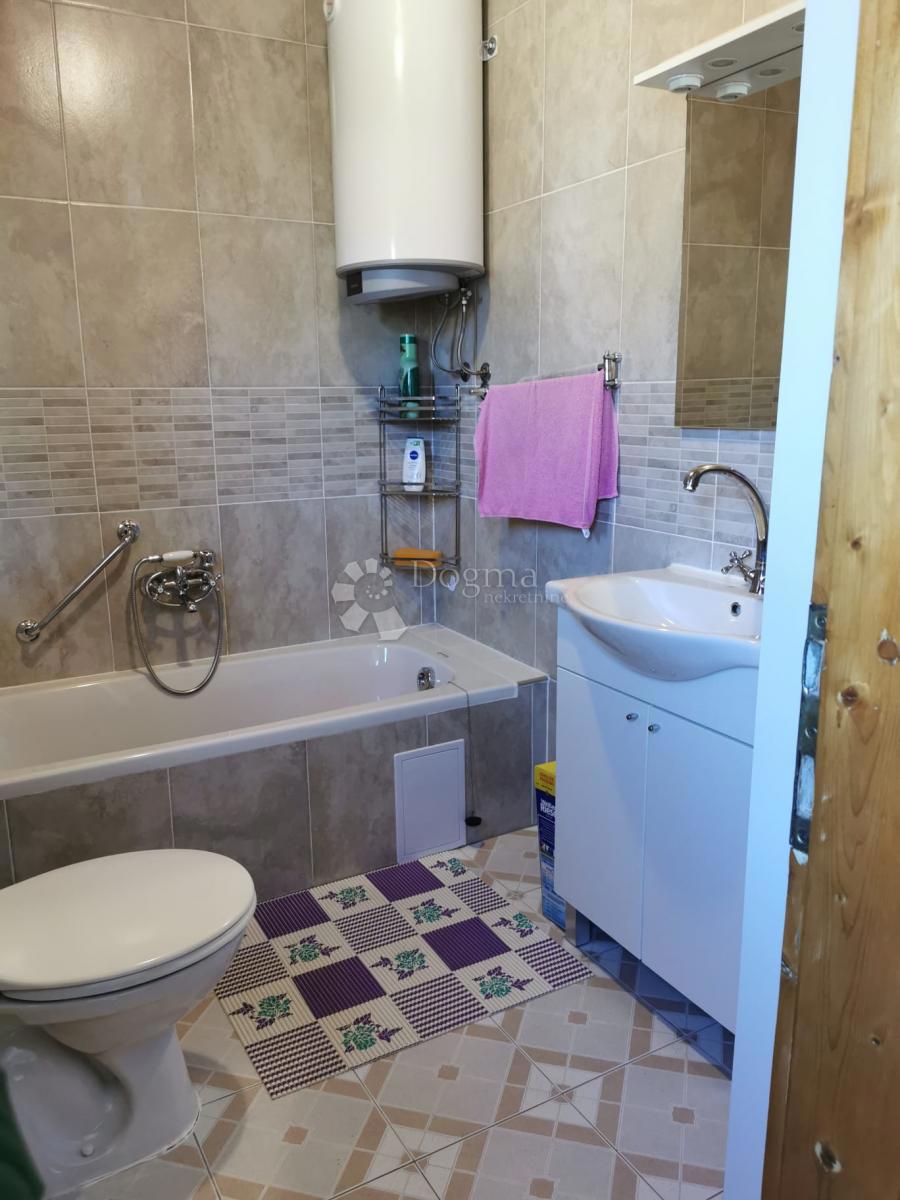 Hiša Žrnovo, Korčula, 107m2