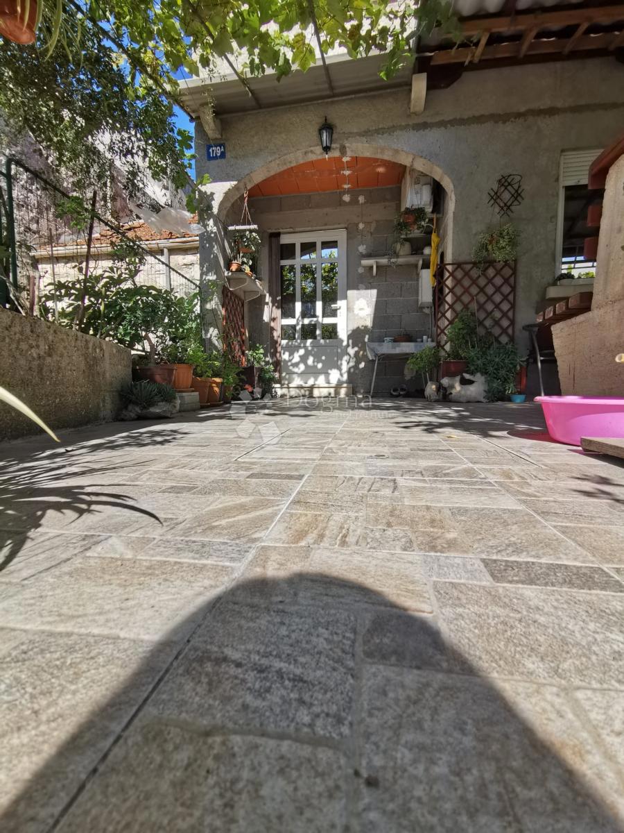 Hiša Žrnovo, Korčula, 107m2