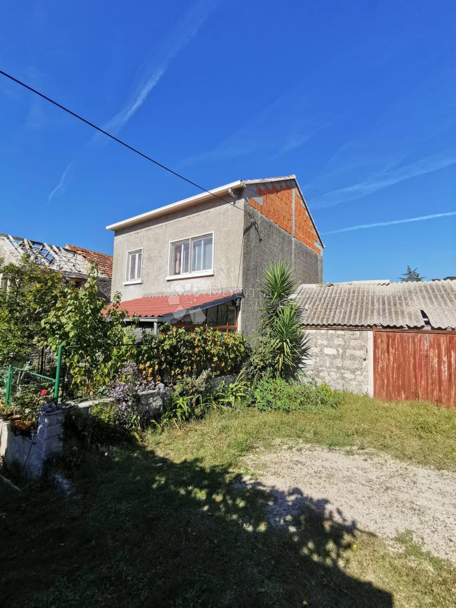 Hiša Žrnovo, Korčula, 107m2