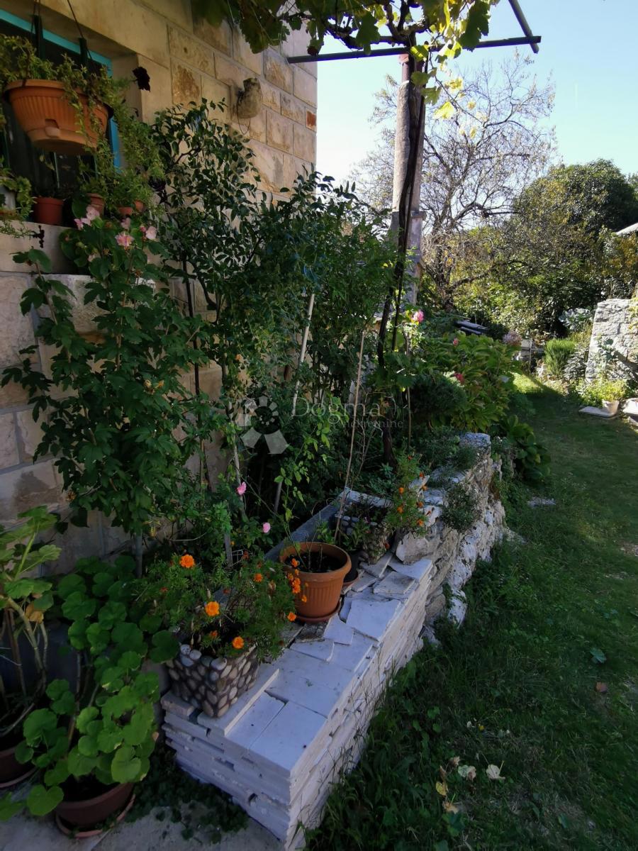 Hiša Žrnovo, Korčula, 107m2