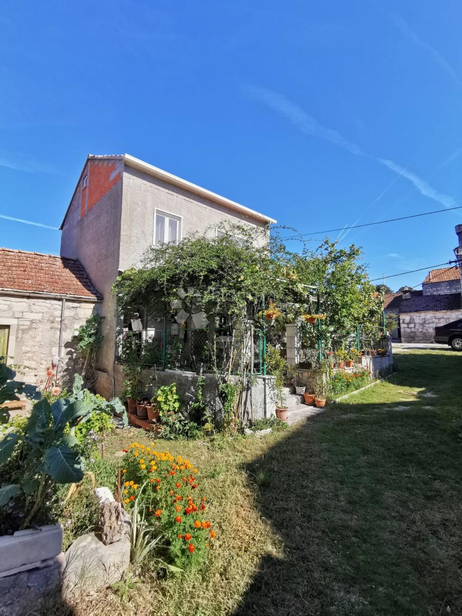 Hiša Žrnovo, Korčula, 107m2