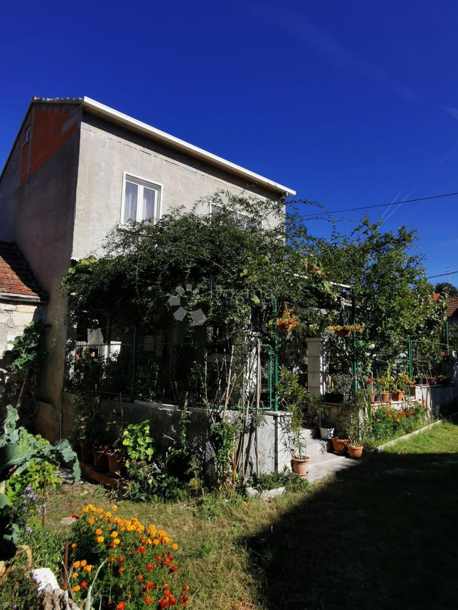 Hiša Žrnovo, Korčula, 107m2